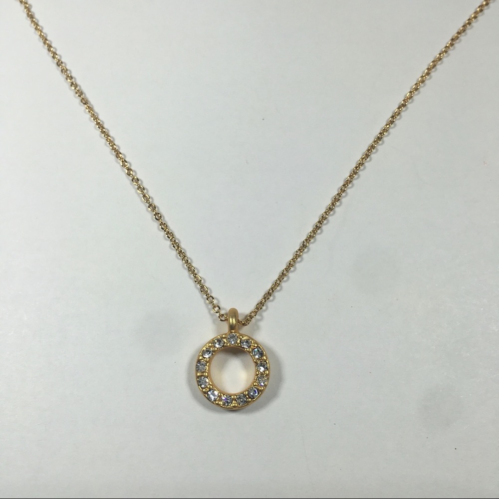 CIRCLE PENDANT NECKLACE